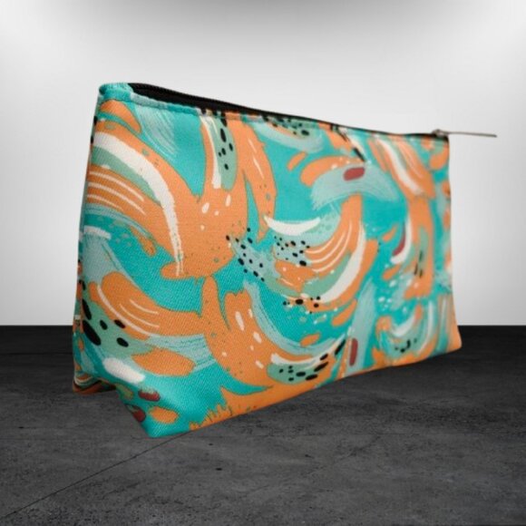 CLINIQUE 7pc Makeup Collection Moisture Surge Eyeliner Mascara Clean Soap NIP - Picture 3 of 9